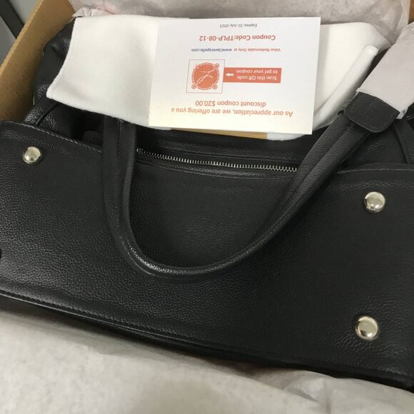 Laverapelle Women's Aster Genuine Leather Crossbody Hobo Style Handbag, Black/Si - Picture 3 of 4